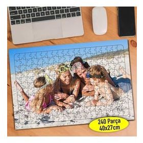 Asilmeydan 456754813 240 Parça Kumsalda Mutlu Aile Puzzle Yapboz Tablo
