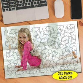 Asilmeydan 457329142 240 Parça Köpekle Oynayan Küçük Kız Puzzle Yapboz Tablo