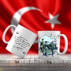 Asilmeydan Asil Hediyelik Askerini Selamlayan Gazi Mustafa Kemal Paşa - Atatürk'ün Sözleri Kupa