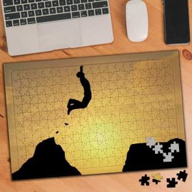 Asilmeydan Dağda Zıplayan Maceracı 240 Parça 27x40.5 cm Puzzle Yapboz Tablo