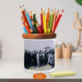 Asilmeydan Halkıyla Gezen Mustafa Kemal Atatürk Ahşap Seramik Kalemlik