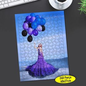 Asilmeydan Uçan Mor Mavi Balonlu Güzel Kadın 240 Parça 27x40.5 cm Puzzle Yapboz Tablo
