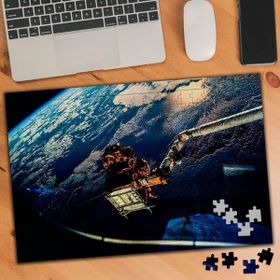 Asilmeydan Uzay Boşluğunda Uydu Çekimi 240 Parça 27x40 cm Puzzle Yapboz Tablo