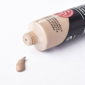 Astra Soft Matte Cloud Mat Fondöten