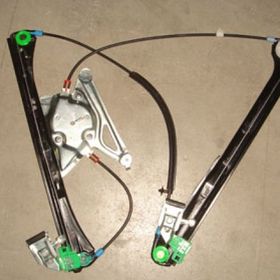 Audi A4- 1995/1999 Sol Elektrikli Motorsuz Ön Cam Krikosu