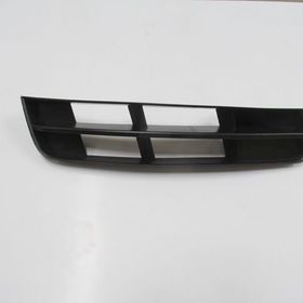 Audi Q7 12 14 Sağ Siyah Ön Tampon Panjuru