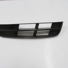 Audi Q7 12 14 Sol Siyah Ön Tampon Panjuru