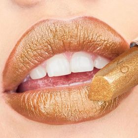Avon Gold Dust Ultra Shimmer Lipstick