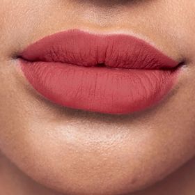 Avon Peach Flatters Ultra Mat Ruj