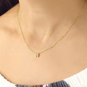 Azuris 925 Ayar Üç Boyutlu Taşlı H Harf Gümüş Kolye