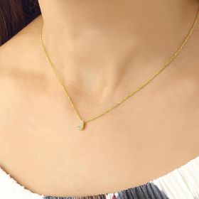 Azuris 925 Ayar Üç Boyutlu Taşlı J Harf Gümüş Kolye