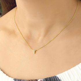 Azuris 925 Ayar Üç Boyutlu Taşlı T Harf Gümüş Kolye