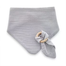 Babyjem 736 Gri Ahşap Diş Kaşıyıcılı Bürümcük Müslin Önlük