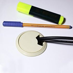 Badem10 Krem 6 cm Masa Üstü Kablo Kanalı Deliği Kapağı