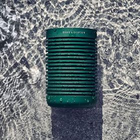 Bang & Olufsen Beosound Explore Geniş Açılı Ses IP67 Suya ve Toza Dayanıklı 27 Saat Pil Ömrü Anodize Alüminyum Gövde Taşınabilir Yeşil Bluetooth Hoparlör