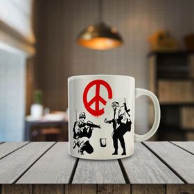 Banksy - Peace Soldiers Kupa Bardak