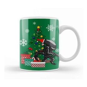 Baskı Dükkanı Alien Xenomorph Around the Christmas Tree Kupa Bardak