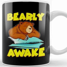 Baskı Dükkanı Bearly Awake Sleeping Bear Funny Barely Awake Pun Kupa