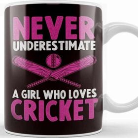 Baskı Dükkanı Cricket Girl Cricketer Bowler Pitch Ball Bat Game Kupa