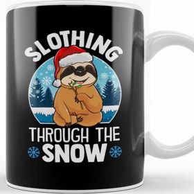 Baskı Dükkanı Cute Funny Slothing Through The Snow Christmas Kupa