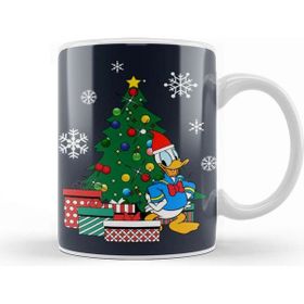 Baskı Dükkanı Donald Duck Around The Christmas Tree Beyaz 330 ml Porselen Kupa Bardak
