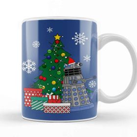 Baskı Dükkanı Dr Who Dalek Around The Christmas Tree Porselen Beyaz Kupa Bardak