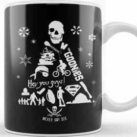 Baskı Dükkanı Goonies Christmas Tree Silhouette Kupa