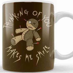 Baskı Dükkanı KB12160 Voodoo Doll Thinking Of You Makes Me Smile Porselen Kupa Bardak