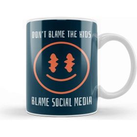 Baskı Dükkanı Millenials Don't Blame the Kids Blame Social Media Kupa Bardak Porselen