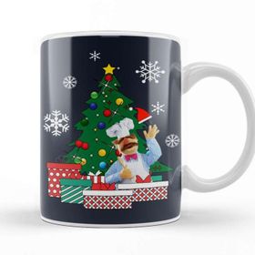 Baskı Dükkanı Swedish Chef Around The Christmas Tree Muppets Beyaz Porselen Kupa Bardak