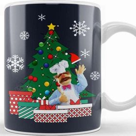 Baskı Dükkanı Swedish Chef Around The Christmas Tree Muppets Beyaz Porselen Kupa Bardak