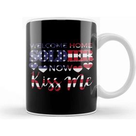 Baskı Dükkanı Welcome Home Soldier Now Kiss Me Usa Flag Patriotic Beyaz Porselen Kupa Bardak