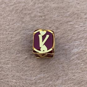 Bayar Gold 14 Ayar Altın Kafesli Bordo Boncuk V Harf Kolye Ucu