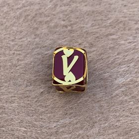 Bayar Gold 14 Ayar Altın Kafesli Bordo Boncuk V Harf Kolye Ucu