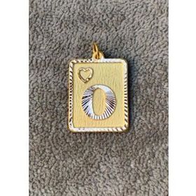 Bayar Gold 14 Ayar Altın Ö Harf Nostaljik Kare Kolye Ucu
