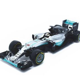 Bburago 1:18 Formula 1 Mercedes Amg Petronas F1 W07 Hybrid Model Araba