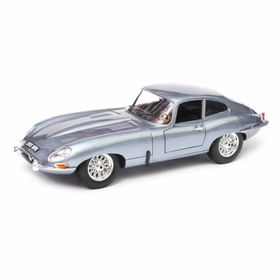 Bburago 1:18 Jaguar E Coupe 1961 Araba