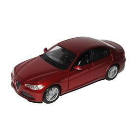 Bburago 1:24 Alfa Romeo Giulia Model Araba