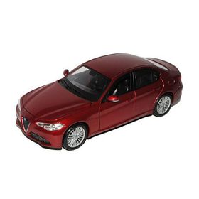 Bburago 1:24 Alfa Romeo Giulia Model Araba