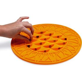 Beeztees Daire Şeklinde Silikon 30 cm Turuncu Yavru Köpek Mama Yeme Oyuncağı