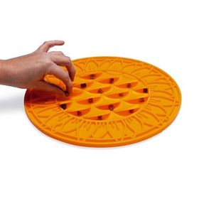 Beeztees Daire Şeklinde Silikon 30 cm Turuncu Yavru Köpek Mama Yeme Oyuncağı