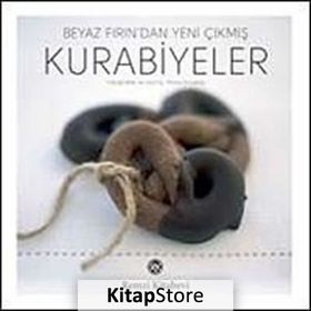 BEYAZ FIRINDAN YENI ÇIKMIŞ KURABIYELER - KOLEKTIF