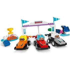 BFS 10445 Duplo Kasabası F1 Takımı Yarış Arabaları ve Sürücüler Lego