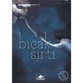 Bıçak Sırtı - Michelle Hodkin