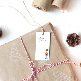 Bimotif Yılbaşı Fındıkkıran Figürlü Kırmızı Beyaz 10 Adet 3.5x7 cm Dikdörtgen Etiket