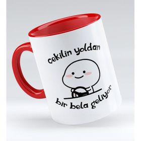 BK 1 Gift Bir Bela Geliyor Tasarımlı Kırmızı Kupa Bardak