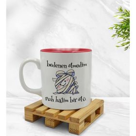 BK 1 Gift Ruh Halim Bir Ölü Tasarımlı İçi Kırmızı Beyaz Renkli Kupa Bardak