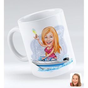 BK Gift Kişiye Özel Tatilci Kadın 3 Karikatürlü Beyaz Kupa Bardak