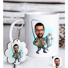 BK Kişiye Özel Erkek Balıkçı Karikatürlü Beyaz Kupa ve Anahtarlık Hediye Seti