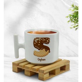 BK Kişiye Özel Isimli Harfli Çikolata Tasarımlı T Kulplu Beyaz Middle Kupa Bardak